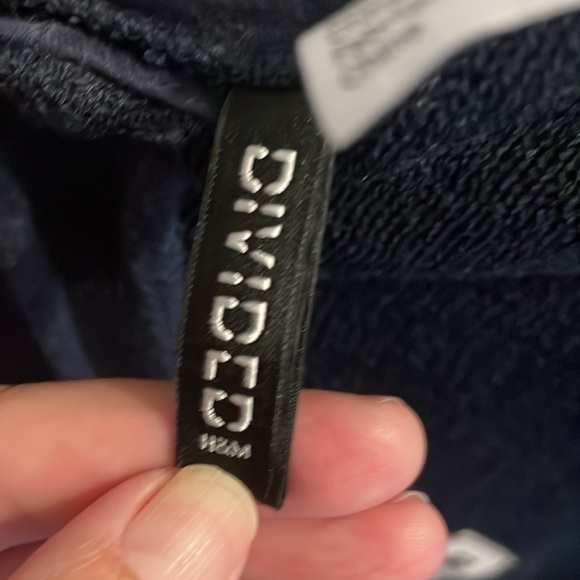 Divided hoodie - Picture 3 of 4